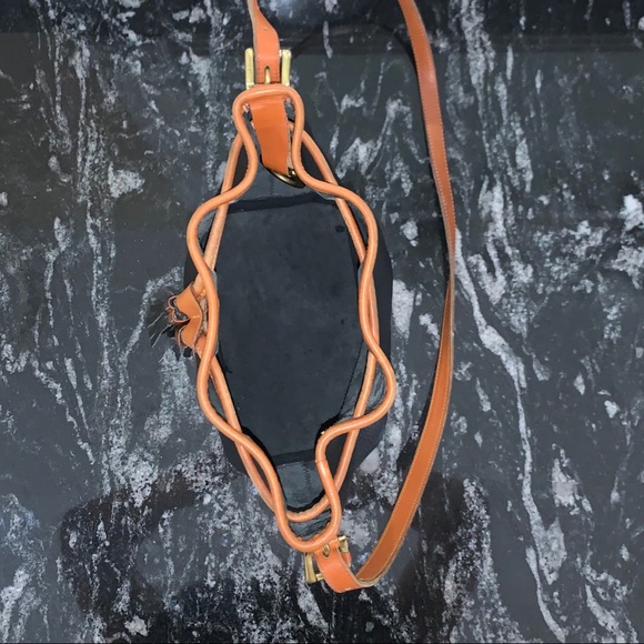 Authentic Dooney & Bourke Drawstring Bag Medium - Picture 3 of 10